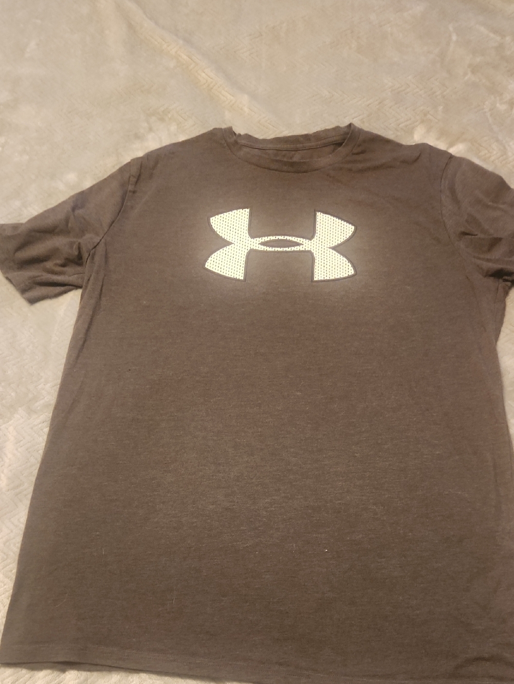 Under Armour Gray Short-Sleeve Logo Tee with White Emblem